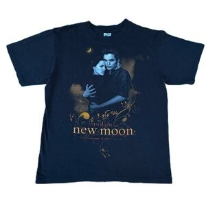Vintage Twilight Saga New Moon Movie Bella Edward Black Graphic Promo T-shirt